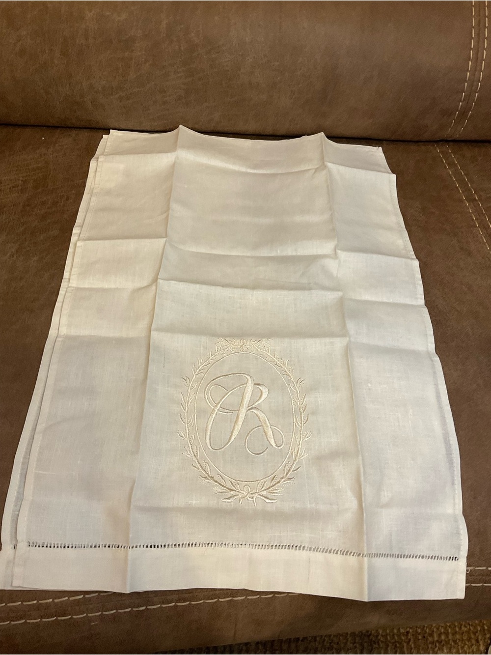 Mudpie "R" Linen Tea Towels - Picture 5 of 7